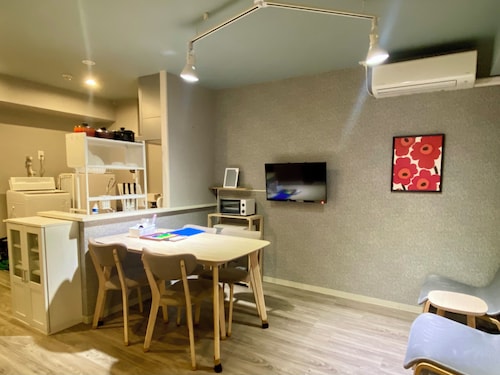客室内のダイニングエリア
