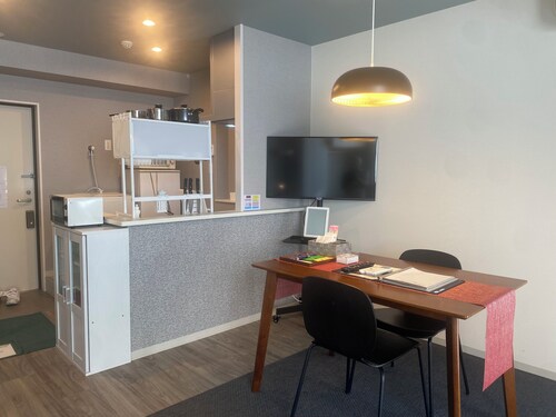 客室内のダイニングエリア