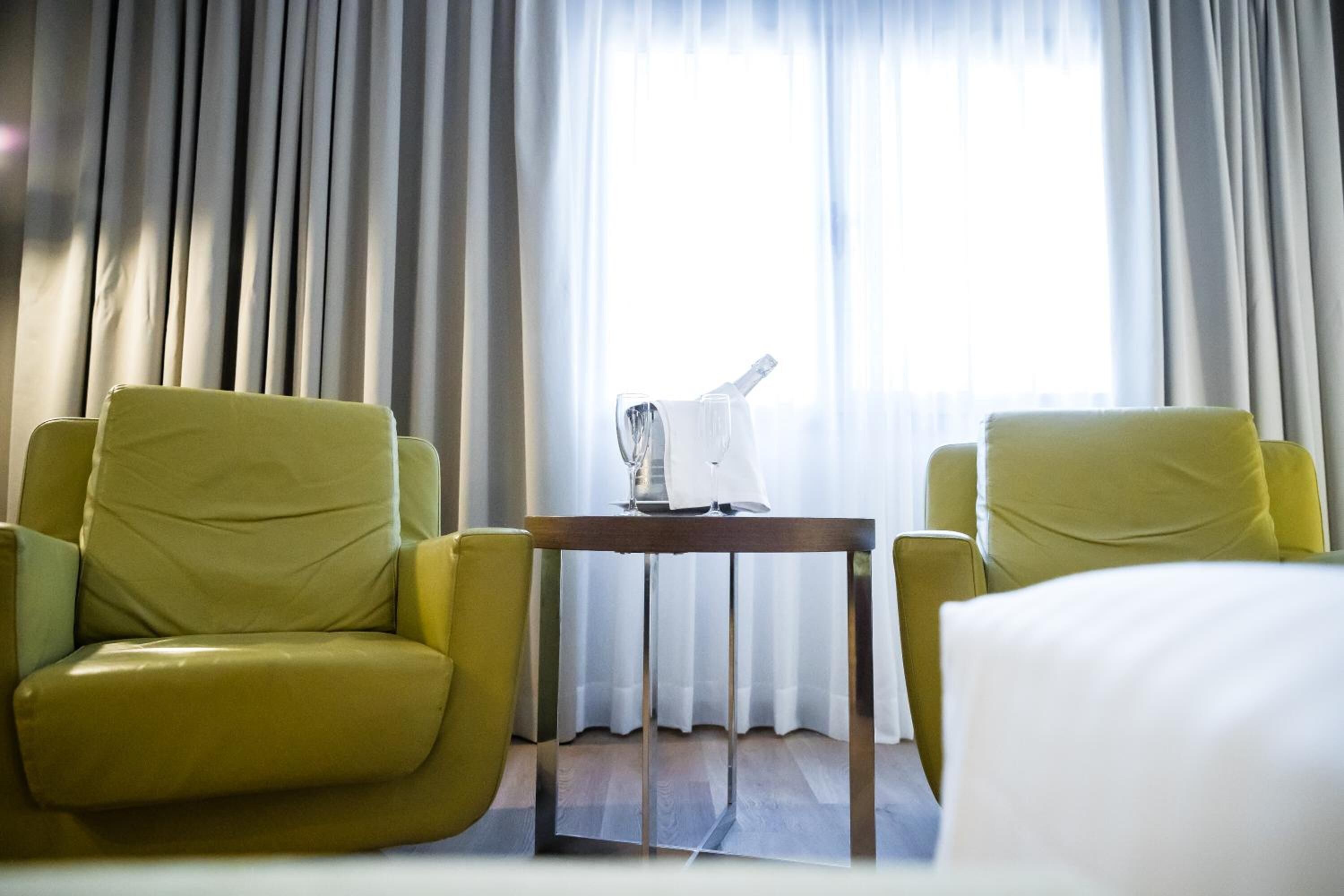 1 bedroom, minibar, in-room safe, desk