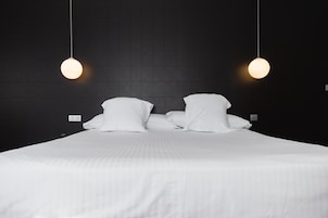 Minibar, caja fuerte, escritorio y espacio para trabajar con un portátil