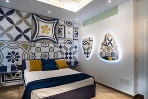 Phòng đôi, phòng tắm riêng (external - Marcello Mastroianni) | Két bảo mật tại phòng, bàn, phòng cách âm 