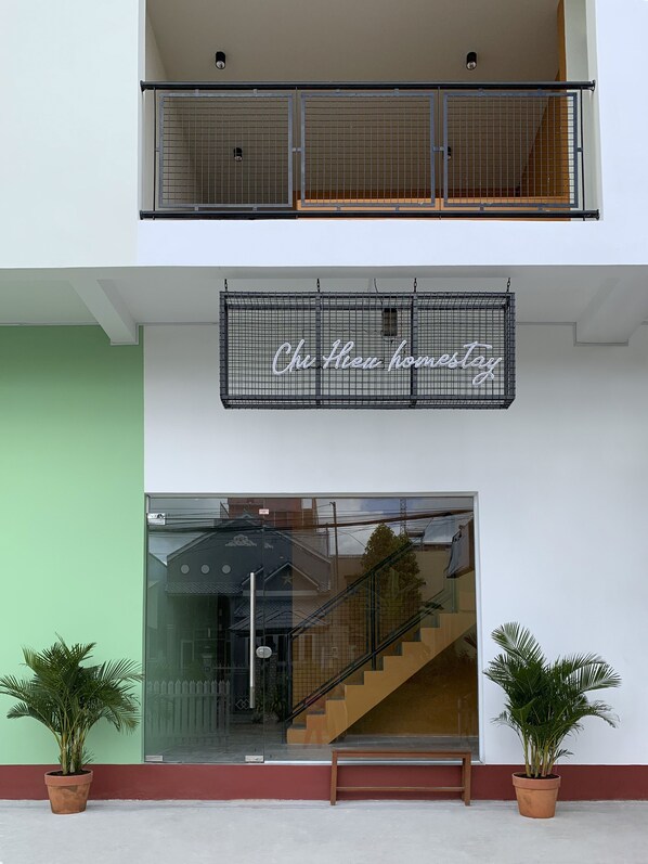 Façana frontal de l'allotjament