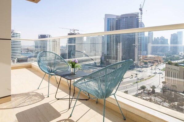 Premier-Apartment, 3 Schlafzimmer | Blick vom Balkon