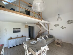 Smart TV, DVD player