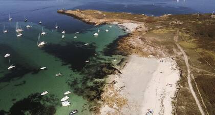 House Gîte 300 m from the beach