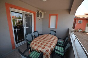 Terrace/patio - Apartments Komljen (Vir)