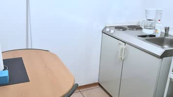 Apartment, 1 Bedroom | Private kitchen | Full-size fridge, dishwasher, coffee/tea maker, cookware/dishes/utensils