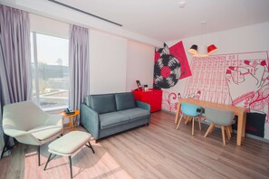 家庭套房 | 羽绒被、迷你吧、客房内保险箱、特色装修