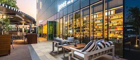 Daily full breakfast (AED 100 per person)