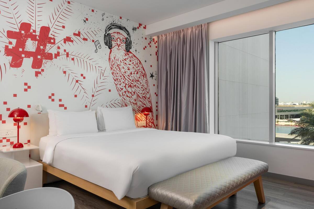 Premium Room | Down comforters, minibar, in-room safe, desk