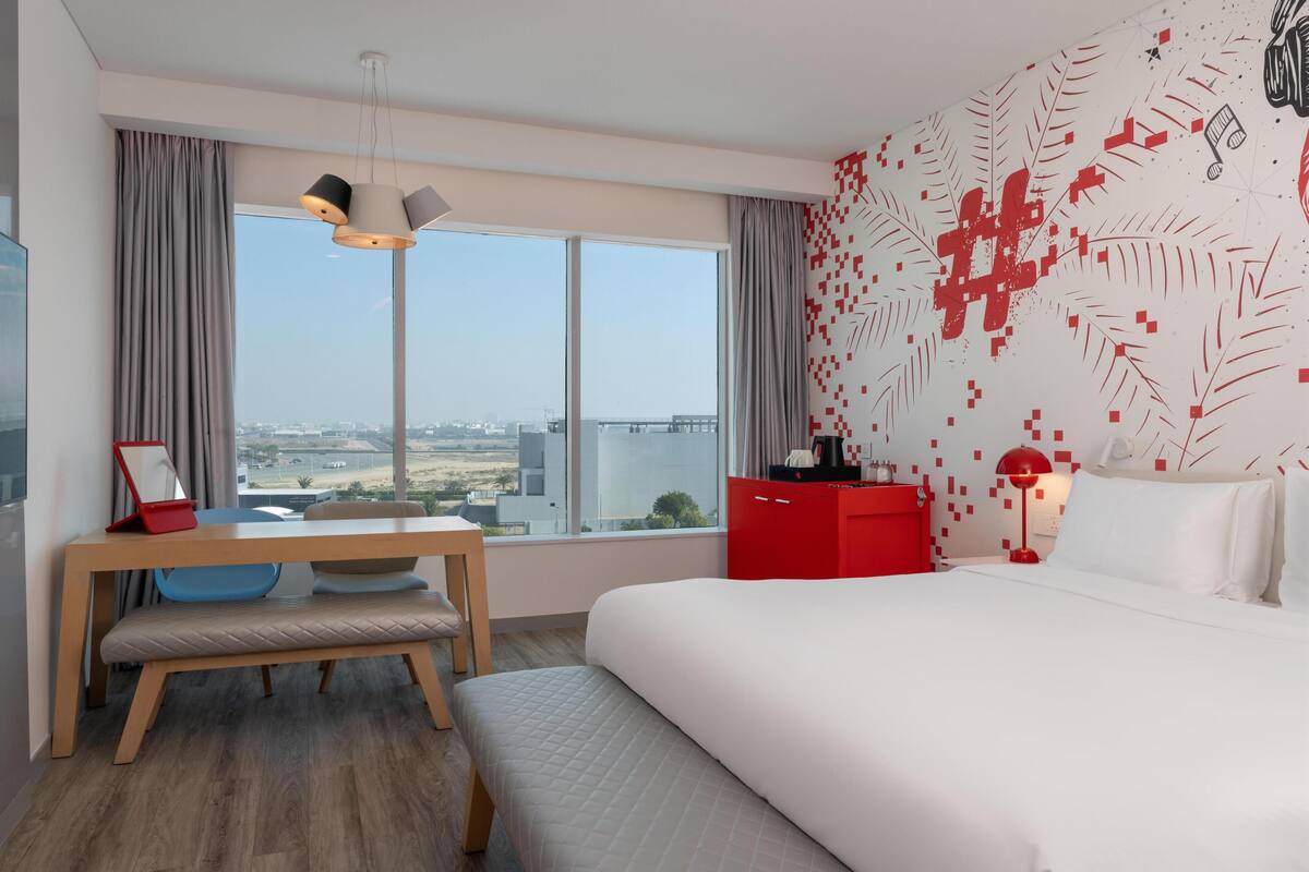 Standard Room | Down comforters, minibar, in-room safe, desk