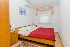 Apartment, 3 Bedrooms A1 | 3 Schlafzimmer, Schreibtisch, Bügeleisen/B ügelbrett, kostenloses WLAN