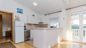 Apartment, 3 Bedrooms A1 | 専用キッチン