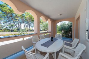Terrace/patio - Apartments Buskulic Anamarija (Vir)
