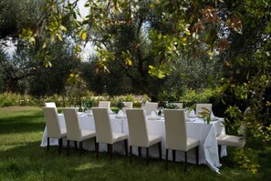 Outdoor dining - Relais d'Itria (Grottaglie)