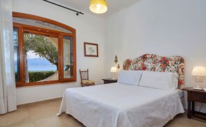 3 makuuhuonetta, silitysrauta/-lauta, Wi-Fi, vuodevaatteet