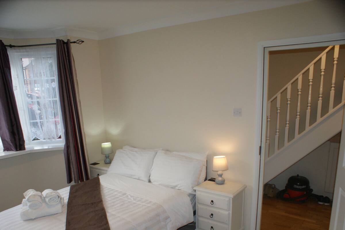Desk, iron/ironing board, free WiFi, individually decorated