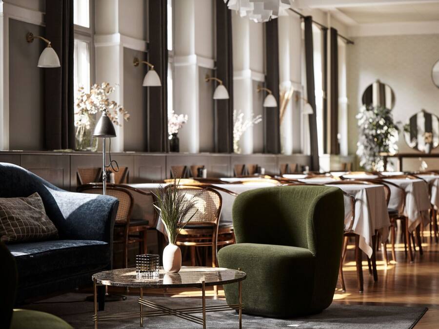 Daily buffet breakfast (DKK 275 per person)