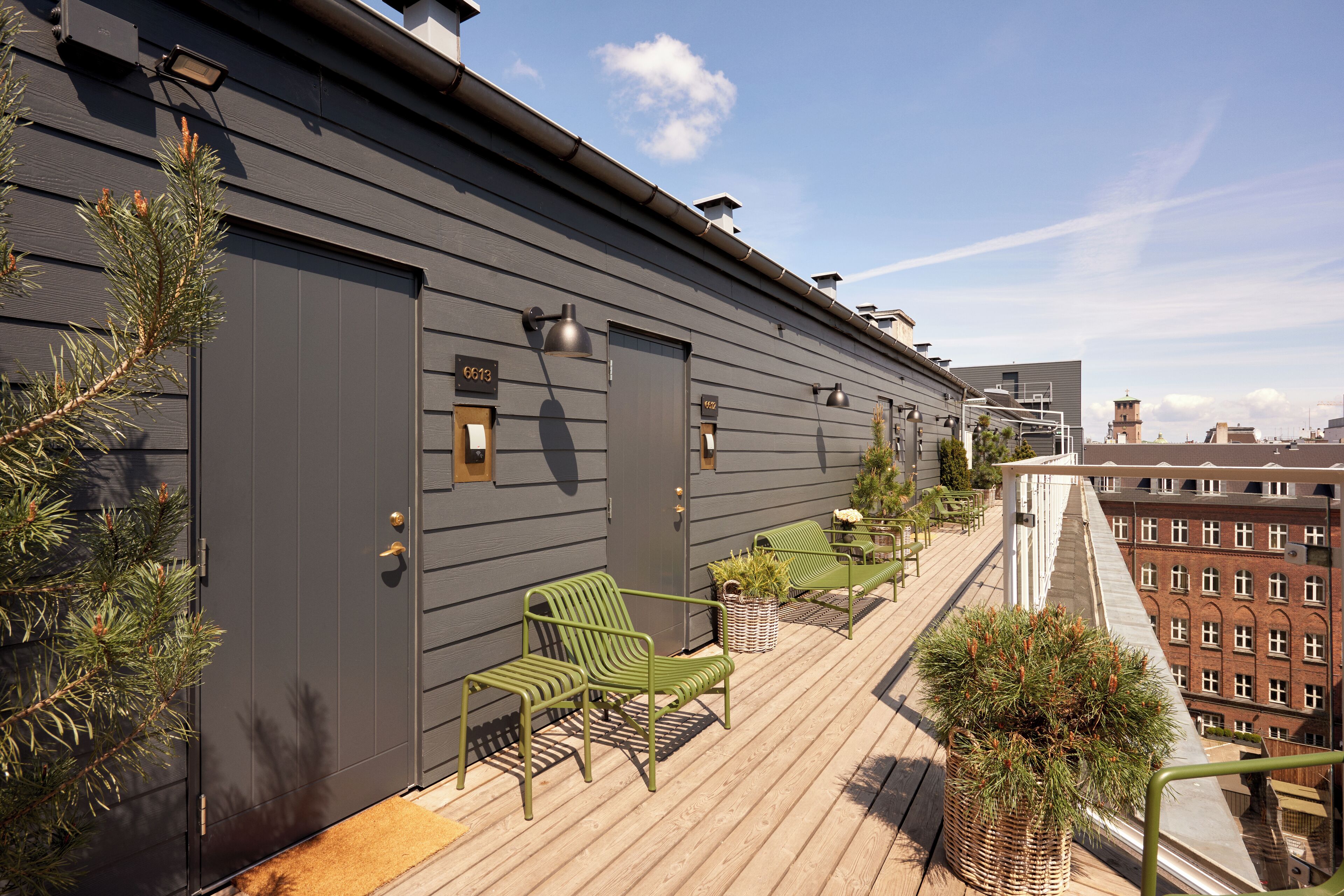 المنشأة من الخارج