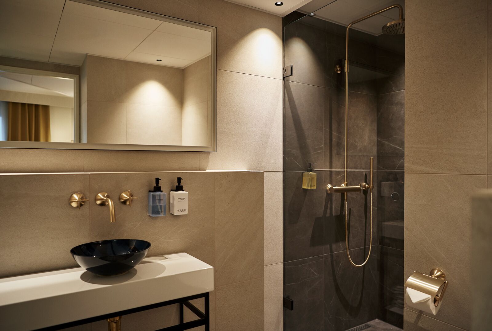 shower, rainfall showerhead, hair dryer, heated floors