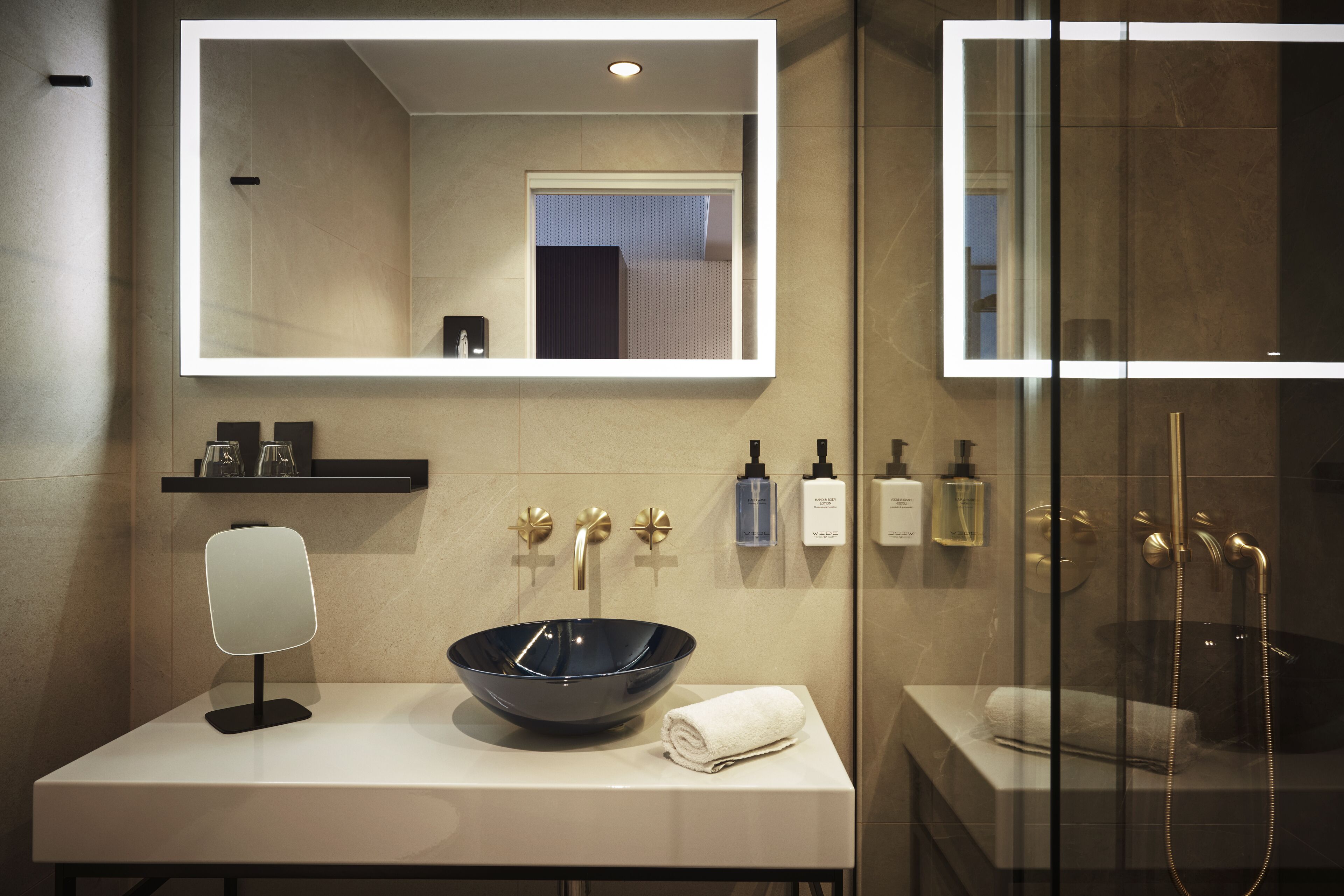 shower, rainfall showerhead, hair dryer, heated floors