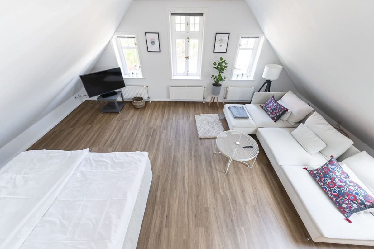 Apartment, Ensuite | 1 bedroom, individually decorated, individually furnished, desk