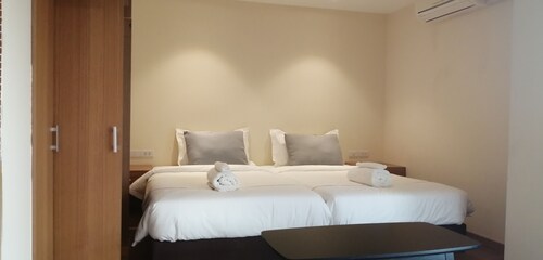 Pentafield Suiton by Paxton Apartment bangkok