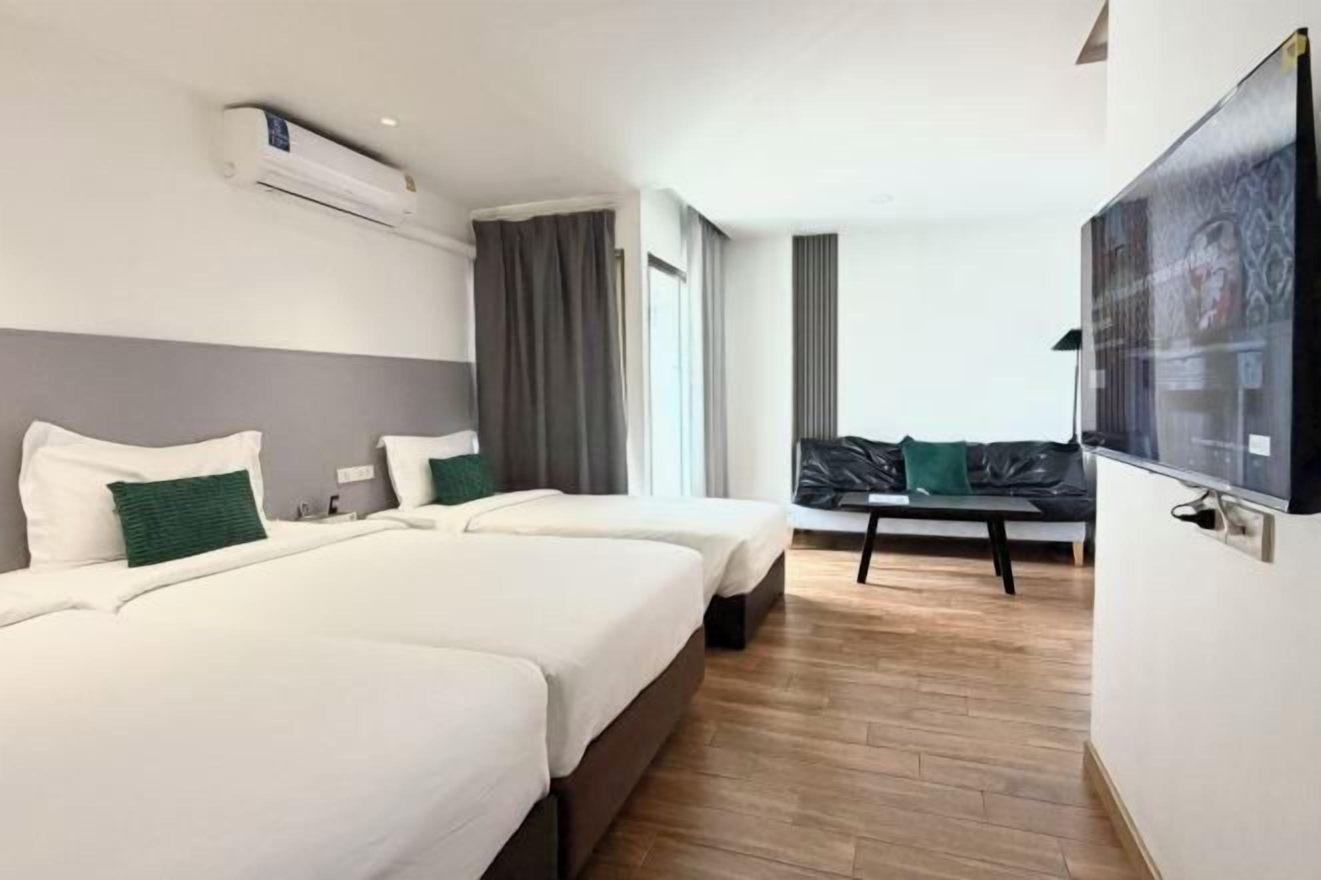 Premium bedding, down duvets, pillow-top beds, desk