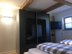 Deluxe-Chalet (Quartier 3) | Allergikerbettwaren, Daunenbettdecken, individuell dekoriert