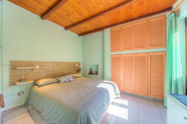 3 habitaciones, tabla de planchar con plancha y wifi 