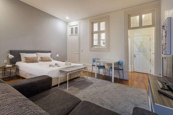 1 bedroom, iron/ironing board, WiFi, bed sheets