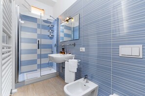 Apartment, 1 Schlafzimmer | Badezimmer