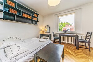 Fer et planche à repasser, Wi-Fi gratuit, draps fournis