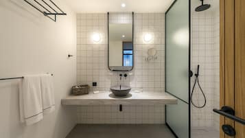 Dusche, Regendusche, Designer-Toilettenartikel, Haartrockner