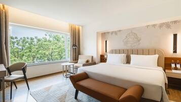 Deluxe Room | Desk, individually decorated, bed sheets
