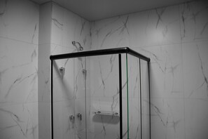 Habitación Deluxe | Regadera en el baño