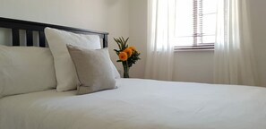 Appartement | 2 chambres, bureau, fer et planche à repasser, accès au Wi-Fi (inclus)