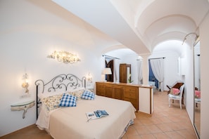 5 habitaciones, cunas gratuitas, wifi gratis y ropa de cama 