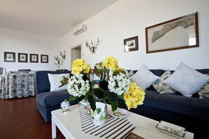 ヴィラ 5 ベッドルーム | リビングルーム | 薄型テレビ