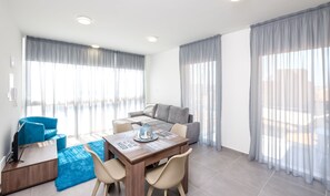 Flat-screen TV - The Habitat Mediterraneo (Larnaca)