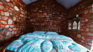 Habitación doble Deluxe | Decoración personalizada y muebles diferentes