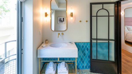 Gatsby Athens - Image 12