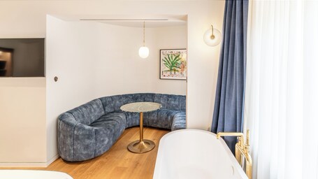 Gatsby Athens - Image 26