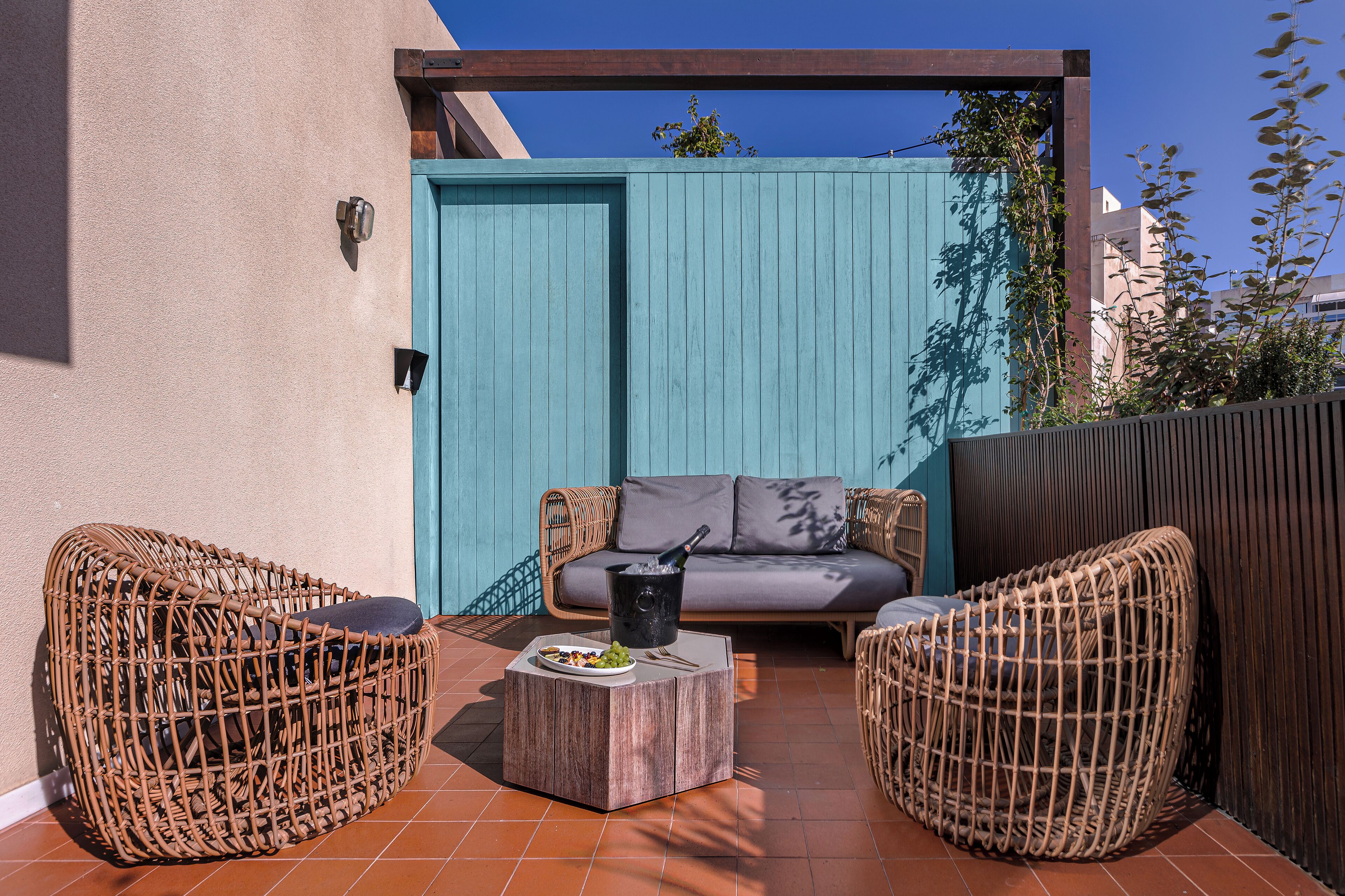 signature suite | terrace/patio