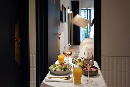 Gatsby Athens - Image 66