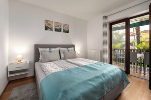 1 bedroom, desk, travel cot, free WiFi