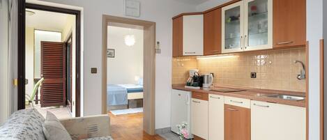 1 bedroom, travel crib, free WiFi, bed sheets