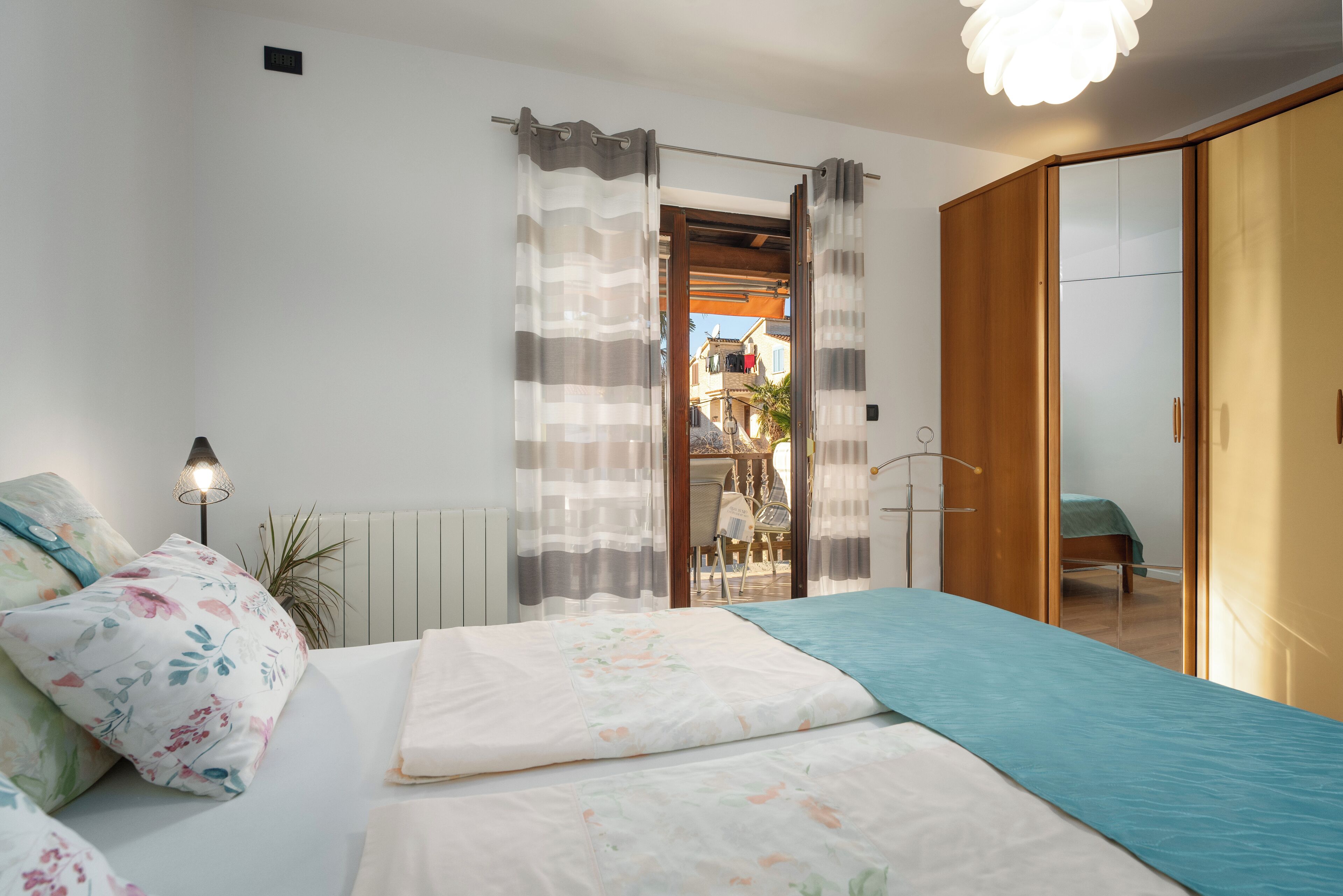 1 bedroom, travel cot, free WiFi