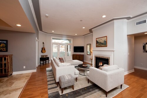 Prime Downtown Stay | Luxury 3BR Condo Steps from Main + Arcade