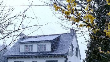 Façana frontal de l'allotjament